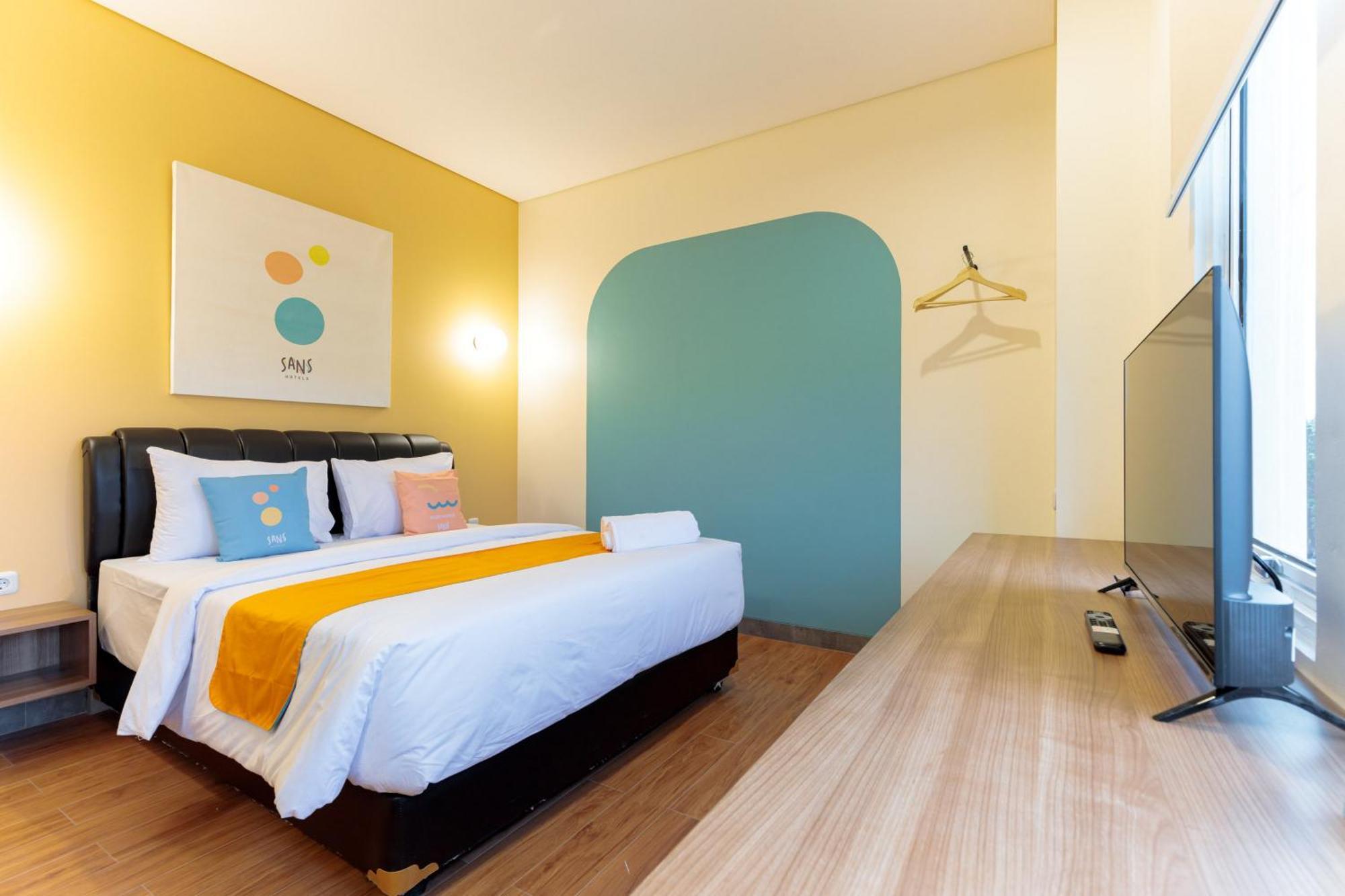 Sans Hotel Kelapa Gading Джакарта Екстериор снимка