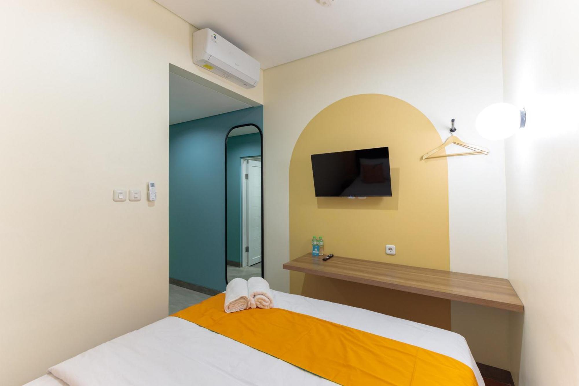 Sans Hotel Kelapa Gading Джакарта Екстериор снимка