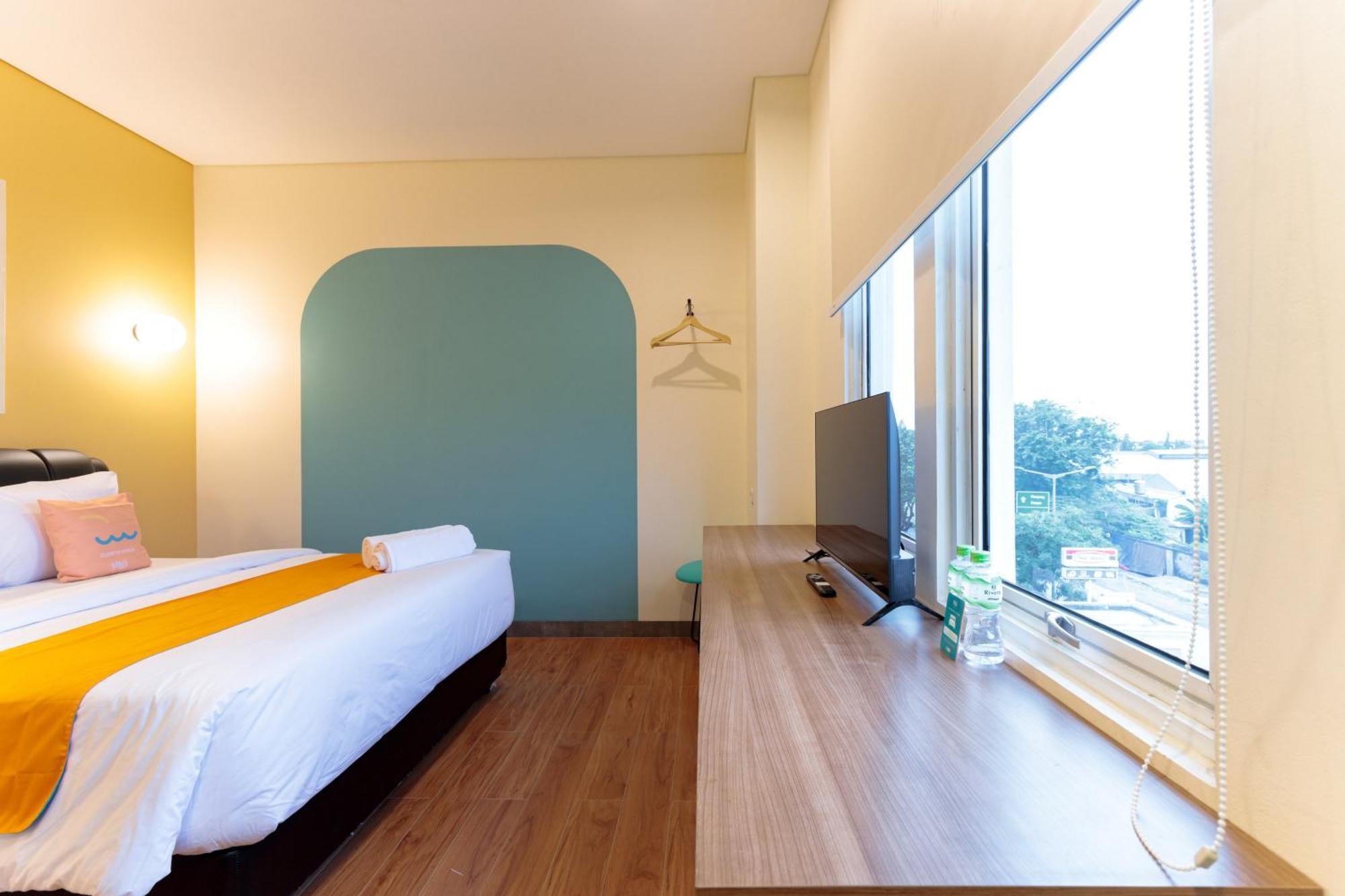 Sans Hotel Kelapa Gading Джакарта Екстериор снимка